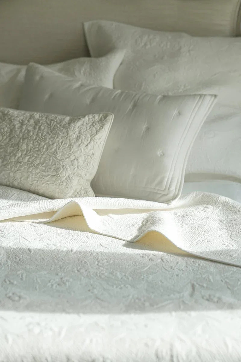 Sheets & Pillowcases - Michael Aram