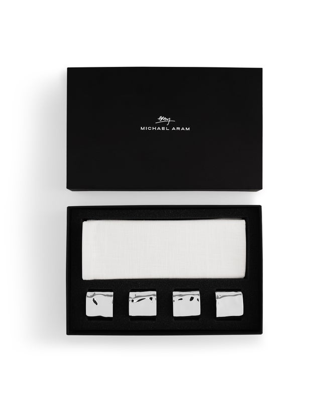 Reflective Gift Set - Napkin Rings and Napkins S/4